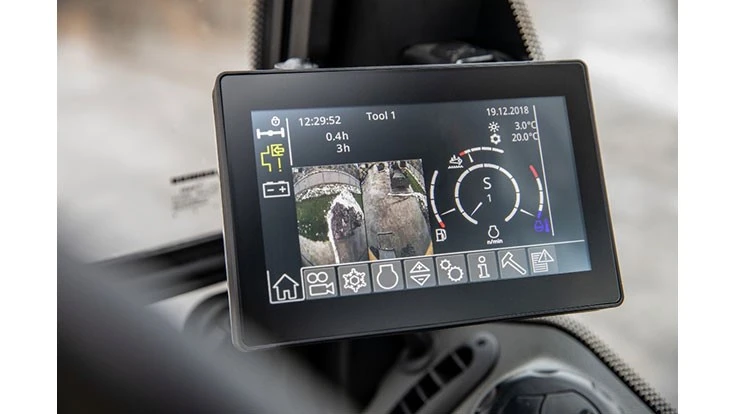 The touchscreen in the A 914 controls many key machine functions.