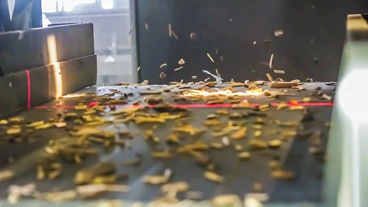 wood recycling sorting