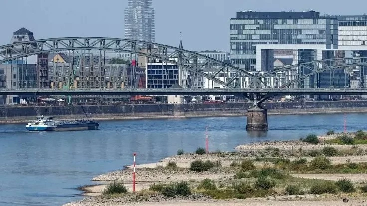river rhine drought
