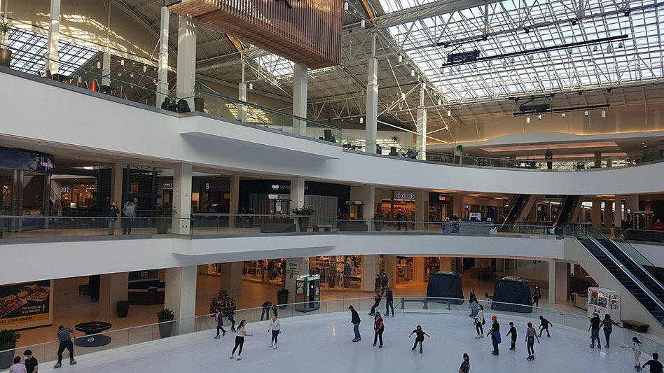 lloyd center ice rink